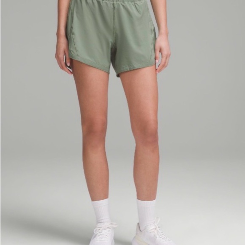 Lululemon Athletica Track That High-Rise Lined Short 5”  size 6